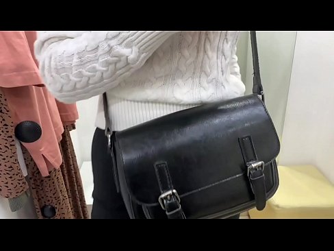 ❤️ Фитинг бөлмөсүндө жаш канчык FeralBerryди дилдо менен коомдук мастурбациялоо Порно видео ky.xxxomg.ru ❌️